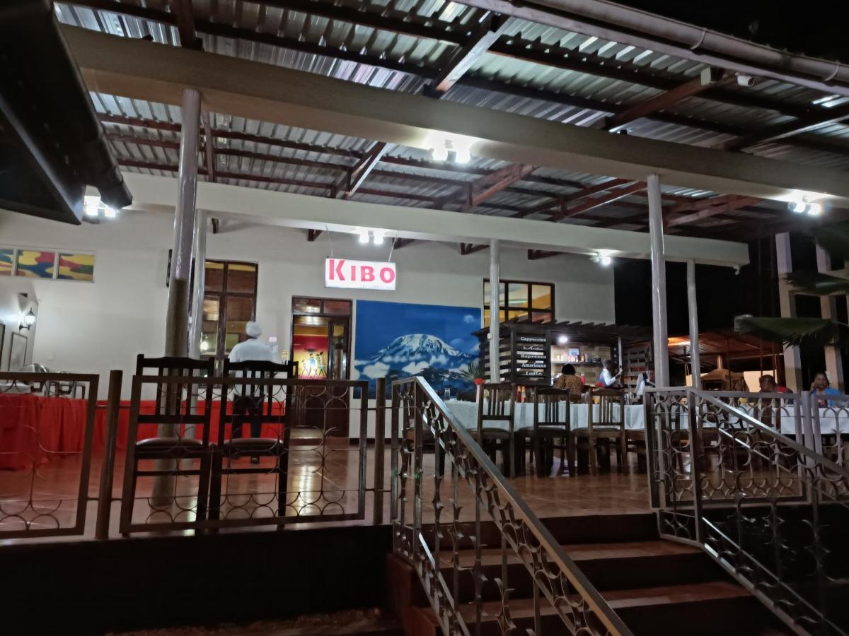 Keys Hotel Moshi Luaran gambar