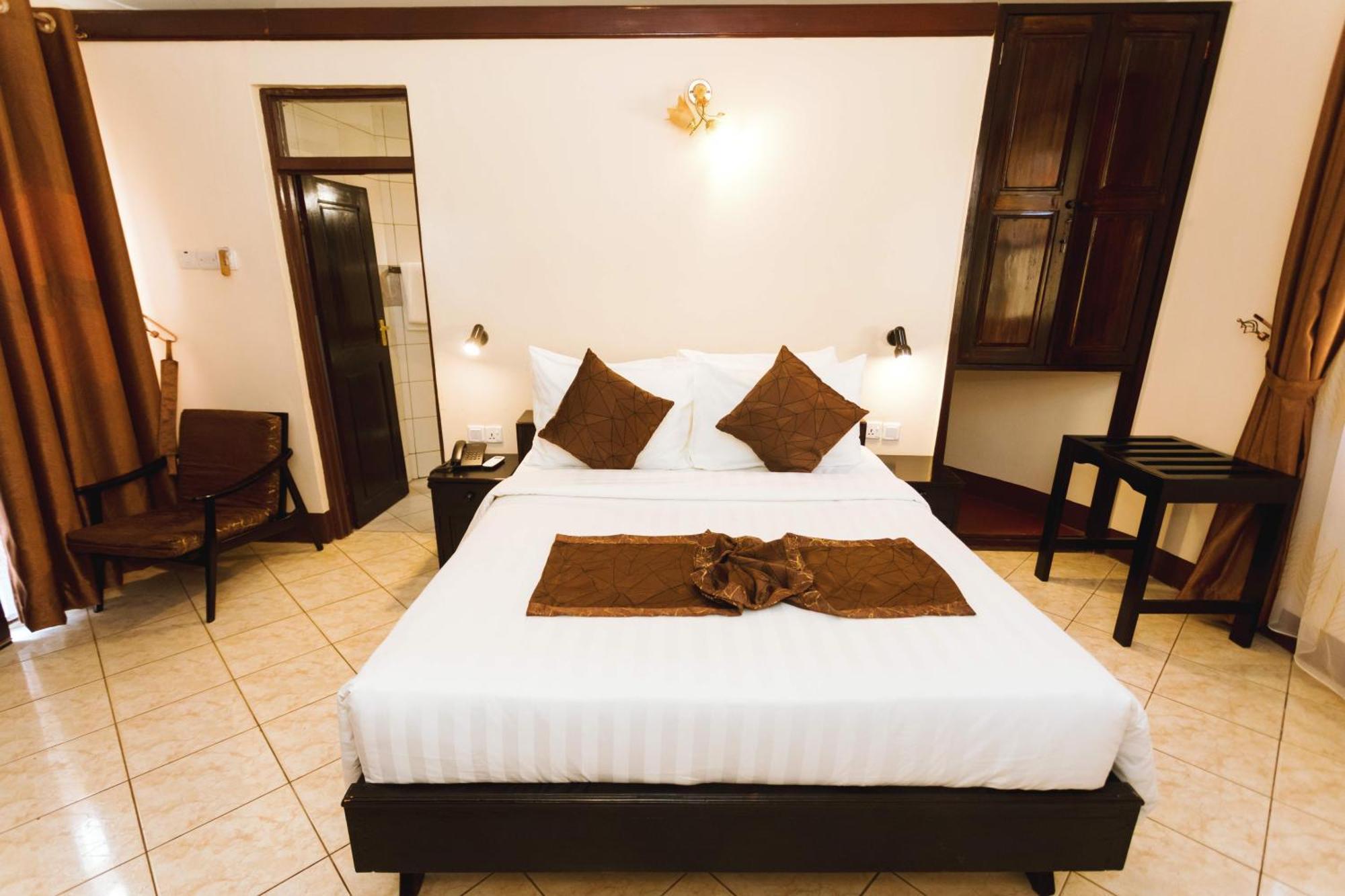 Keys Hotel Moshi Luaran gambar