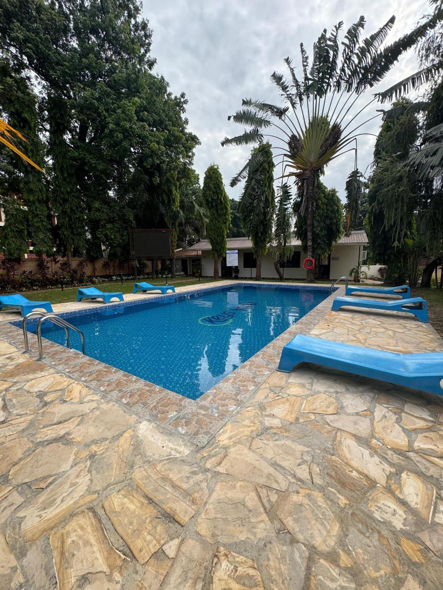 Keys Hotel Moshi Luaran gambar